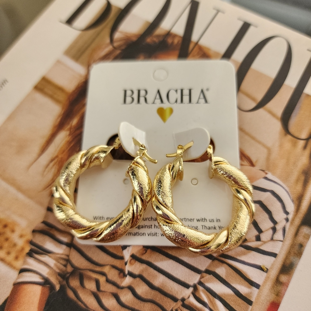 Bracha Hoops
